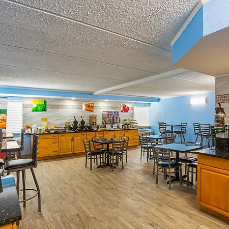Quality Inn & Suites Near Six Flags East-3