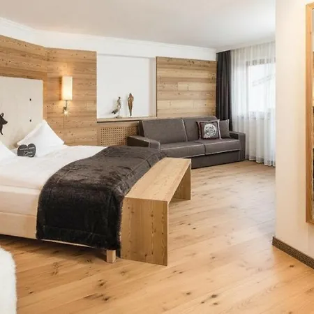 Hotel Dorfer Alpine&Charming-3