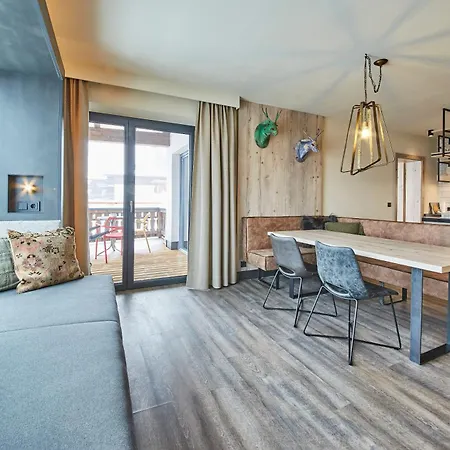 THOMSN-Alpine Rock Hotel-3