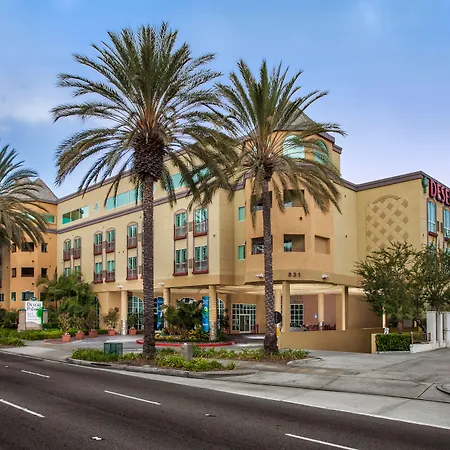 Desert Palms Hotel & Suites Anaheim Resort-3
