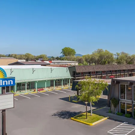 Days Inn By Wyndham Klamath Falls-2