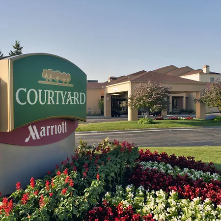 Courtyard By Marriott Chicago Waukegan / Gurnee-3