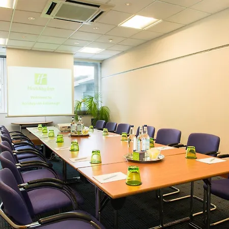 Holiday Inn Edinburgh Zoo By Ihg-3