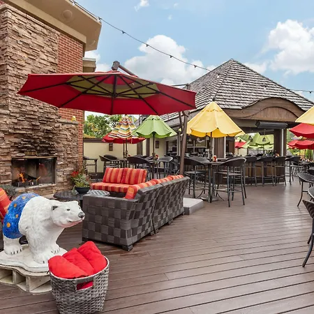 Best Western Plus White Bear Country Inn-2