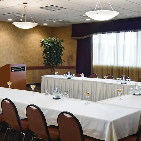 Bismarck Hotel And Conference Center-3