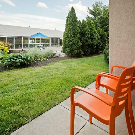 Howard Johnson By Wyndham Toms River-3