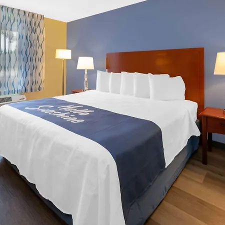 Days Inn By Wyndham Milan Sandusky South-2