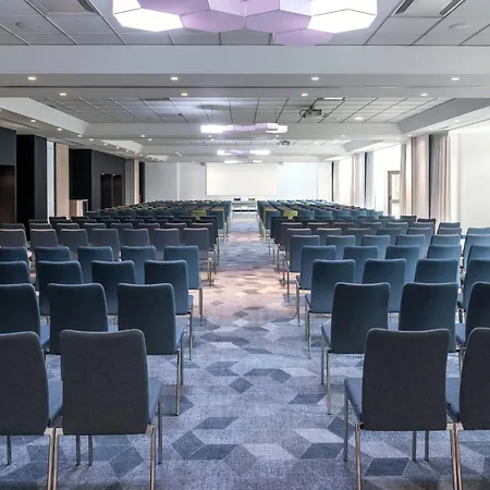 Courtyard by Marriott Paris Roissy Charles de Gaulle Airport-2