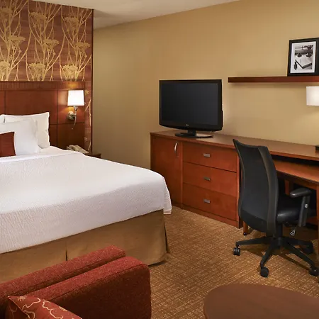 Courtyard By Marriott Detroit Troy-2