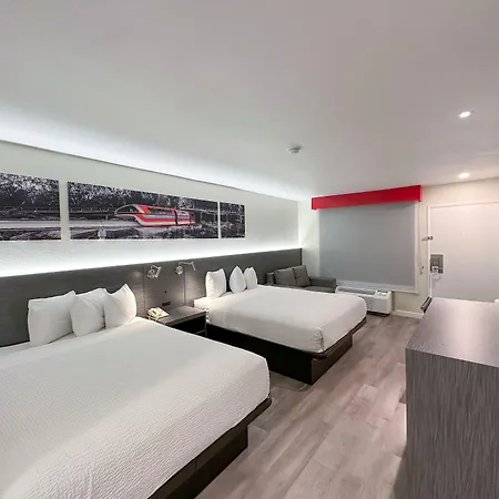 Ramada By Wyndham Anaheim Convention Center-2
