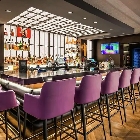 The Kingsley Bloomfield Hills - A Doubletree By Hilton-3
