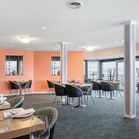 Ramada By Wyndham Kamloops-2
