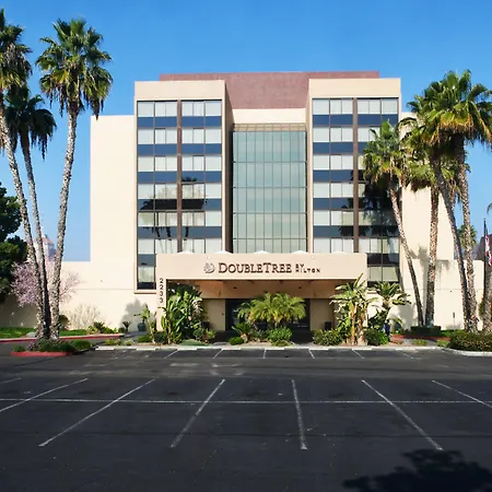Doubletree By Hilton Fresno Convention Center-3