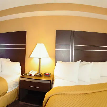 Quality Suites Milwaukee Airport-3