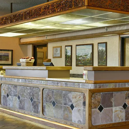 Red Lion Hotel Wenatchee City Center-3