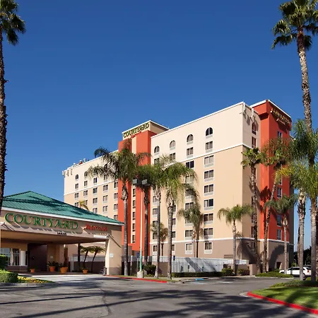 Courtyard By Marriott Baldwin Park-2