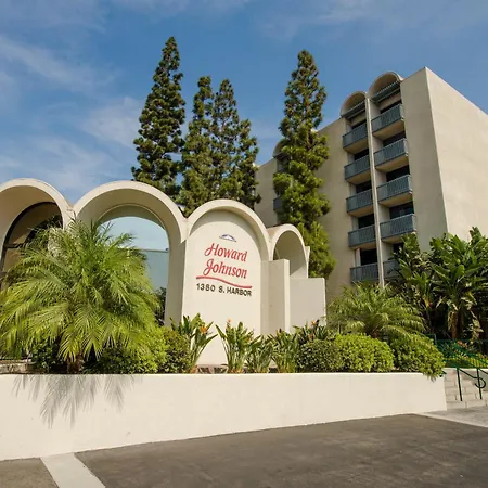 Howard Johnson By Wyndham Anaheim Hotel And Water Playground-3