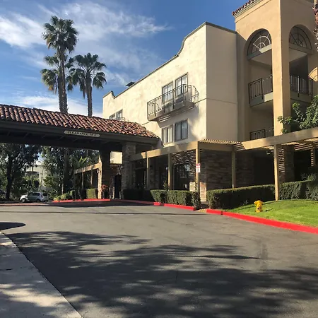 Comfort Inn & Suites Orange County John Wayne Airport-3
