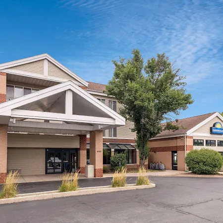 Days Inn & Suites By Wyndham Madison-2