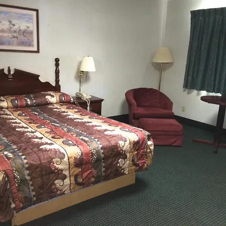 Rapids Inn & Suites-3