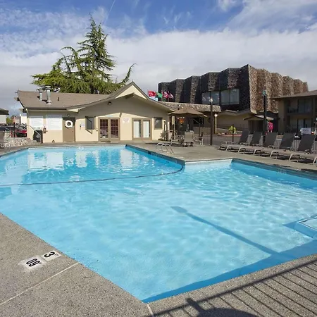 Red Lion Hotel Port Angeles Harbor-2