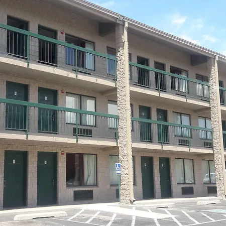 Ramada By Wyndham Albuquerque Airport-3