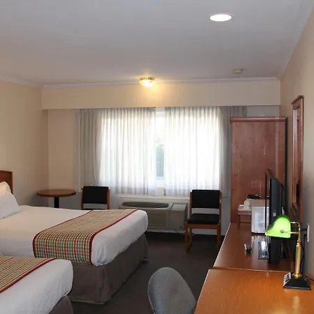 Travelodge By Wyndham Kamloops-2