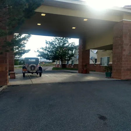 Days Inn By Wyndham Capitol Reef-3