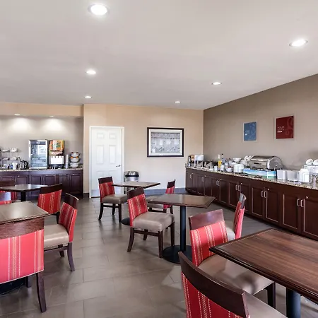 Comfort Suites Lincoln North-2