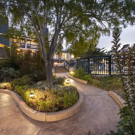 Mariposa Inn And Suites-2