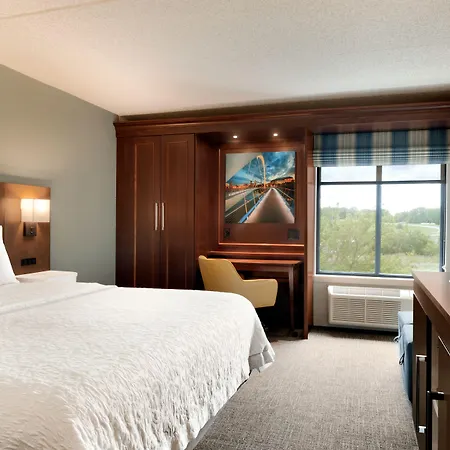 Hampton Inn West Des Moines Lake Drive-2