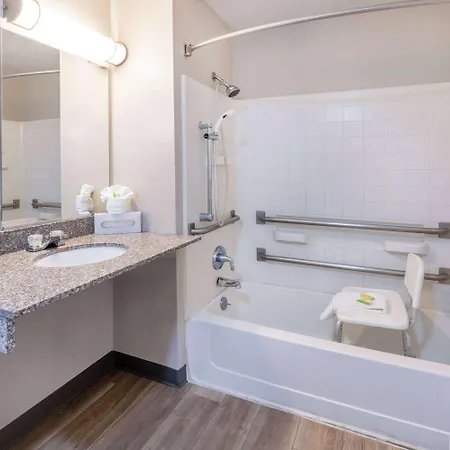 Days Inn By Wyndham Los Lunas-3