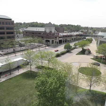 Wyndham Moline On John Deere Commons-3