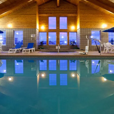 Paynesville Inn & Suites-2