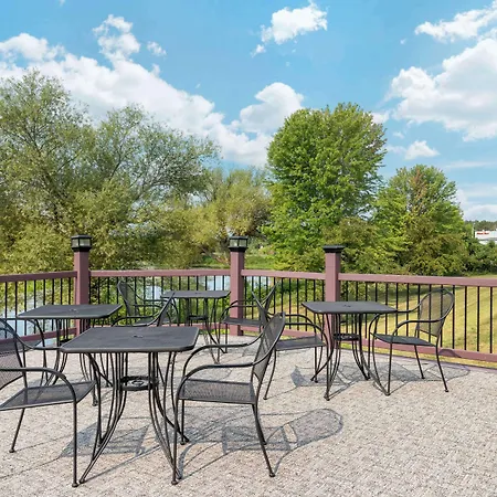 Best Western Spooner Riverplace-2
