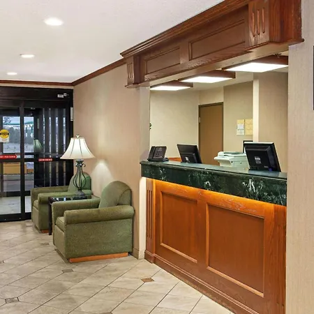 La Quinta By Wyndham Stevens Point-3