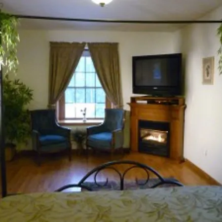 7 Gables Inn & Suites-3