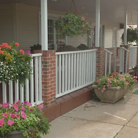 Best Western Plus University Park Inn & Suites-2