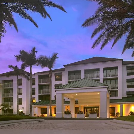 Courtyard By Marriott - Naples-2