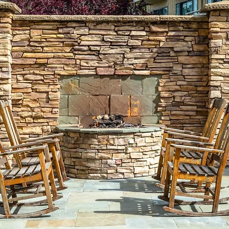 The Lodge At Tiburon-2