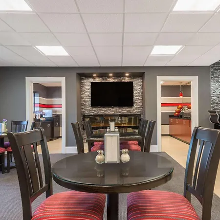 Ramada By Wyndham Catlettsburg Ashland-2