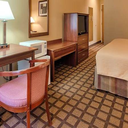 Best Western Plaza Hotel Saugatuck-2