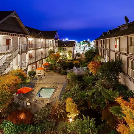 Best Western Plus Bayshore Inn-2