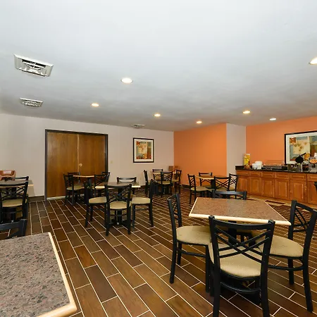 Quality Inn & Suites Stoughton - Madison South-3