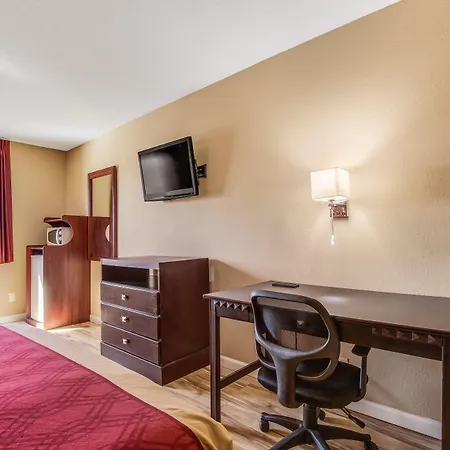 Econo Lodge Shelbyville-3