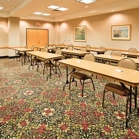 Holiday Inn Express Hotel & Suites Norfolk By Ihg-3