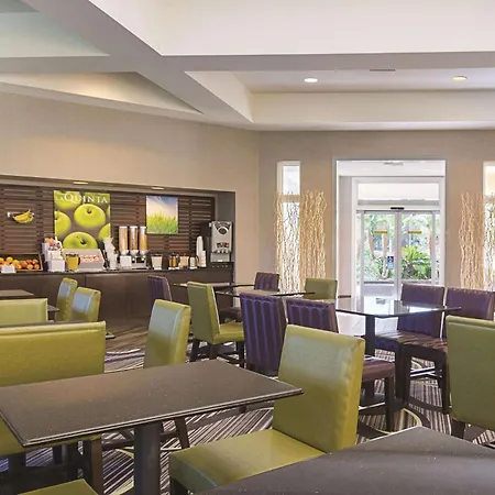 La Quinta Inn & Suites By Wyndham Ontario Airport-2