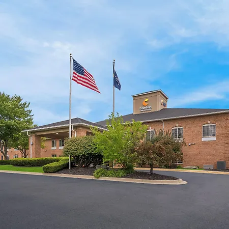 Comfort Inn & Suites Fenton-3