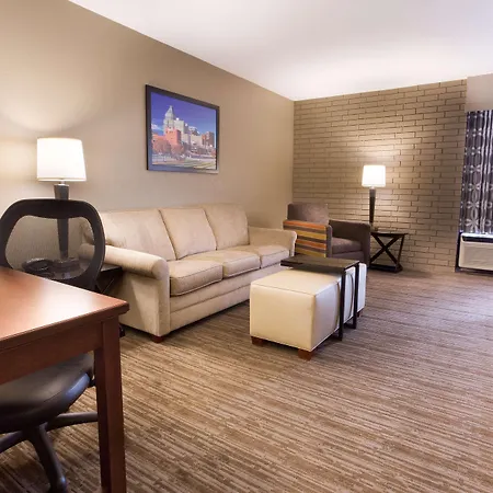 Drury Inn & Suites Greensboro-3