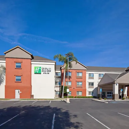 Holiday Inn Express & Suites - Tulare By Ihg-2